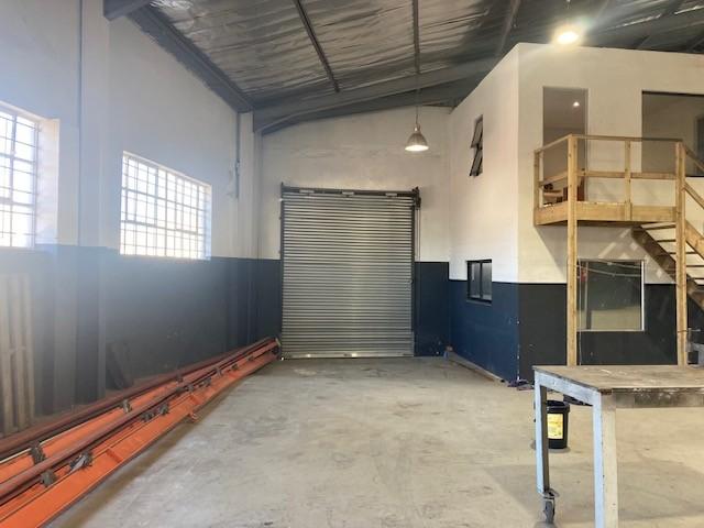 To Let Commercial Property for Rent in North End Eastern Cape